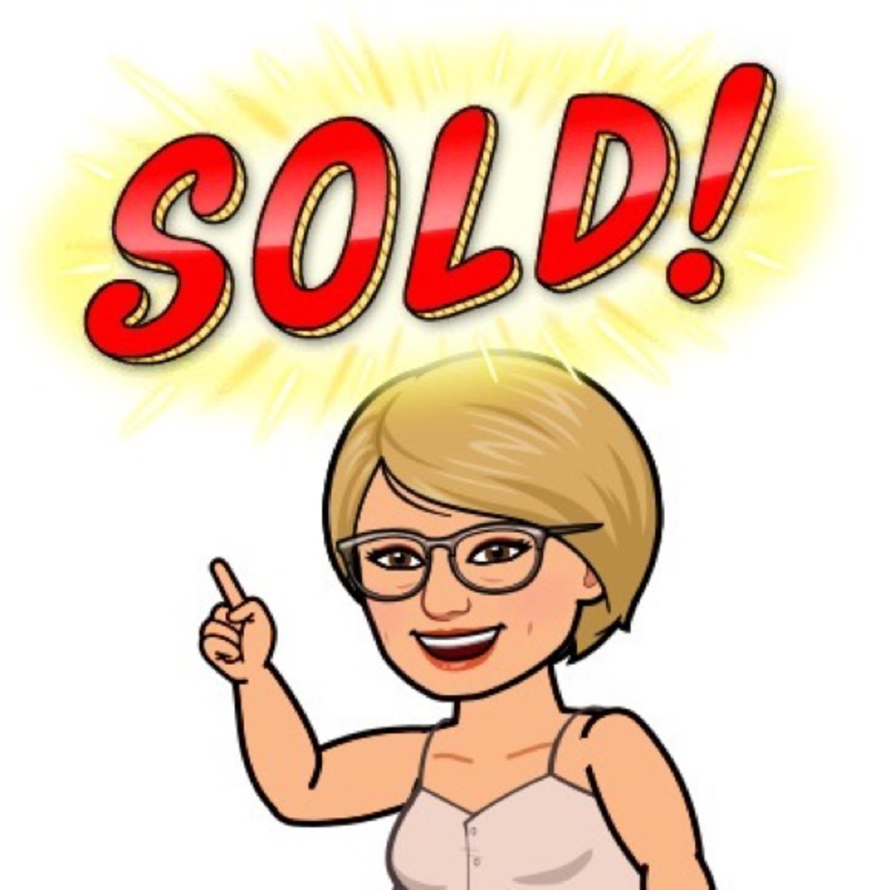 Meet your Posher, Amy ⭐️⭐️⭐️⭐️⭐️Seller